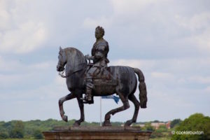 Stowe House equestrian statue of King George 1